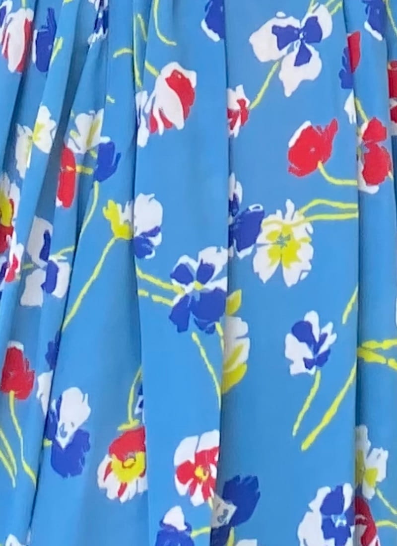 dettaglio-fantasia-abito-azzurro-solotre.jpg