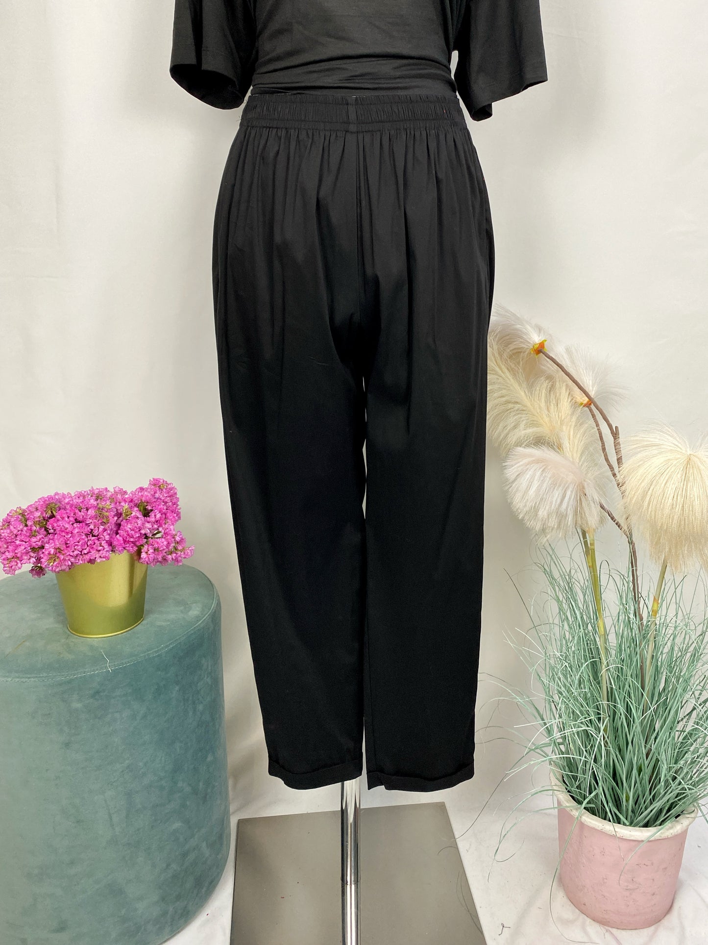PANTALONE NERO CON ELASTICO IN VITA- SOLOTRE